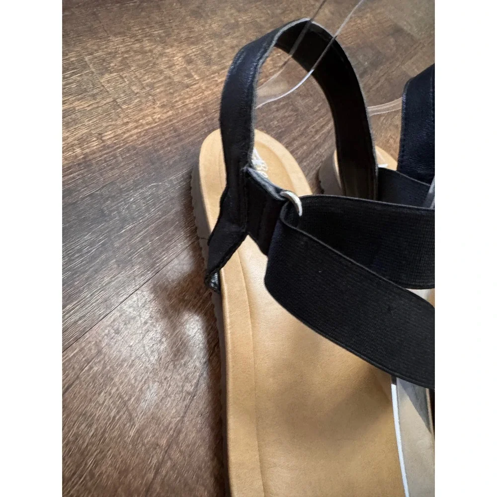 Bella Vita Made in Italy Sandals Women's 10W Black Strappy Comfort Slingback